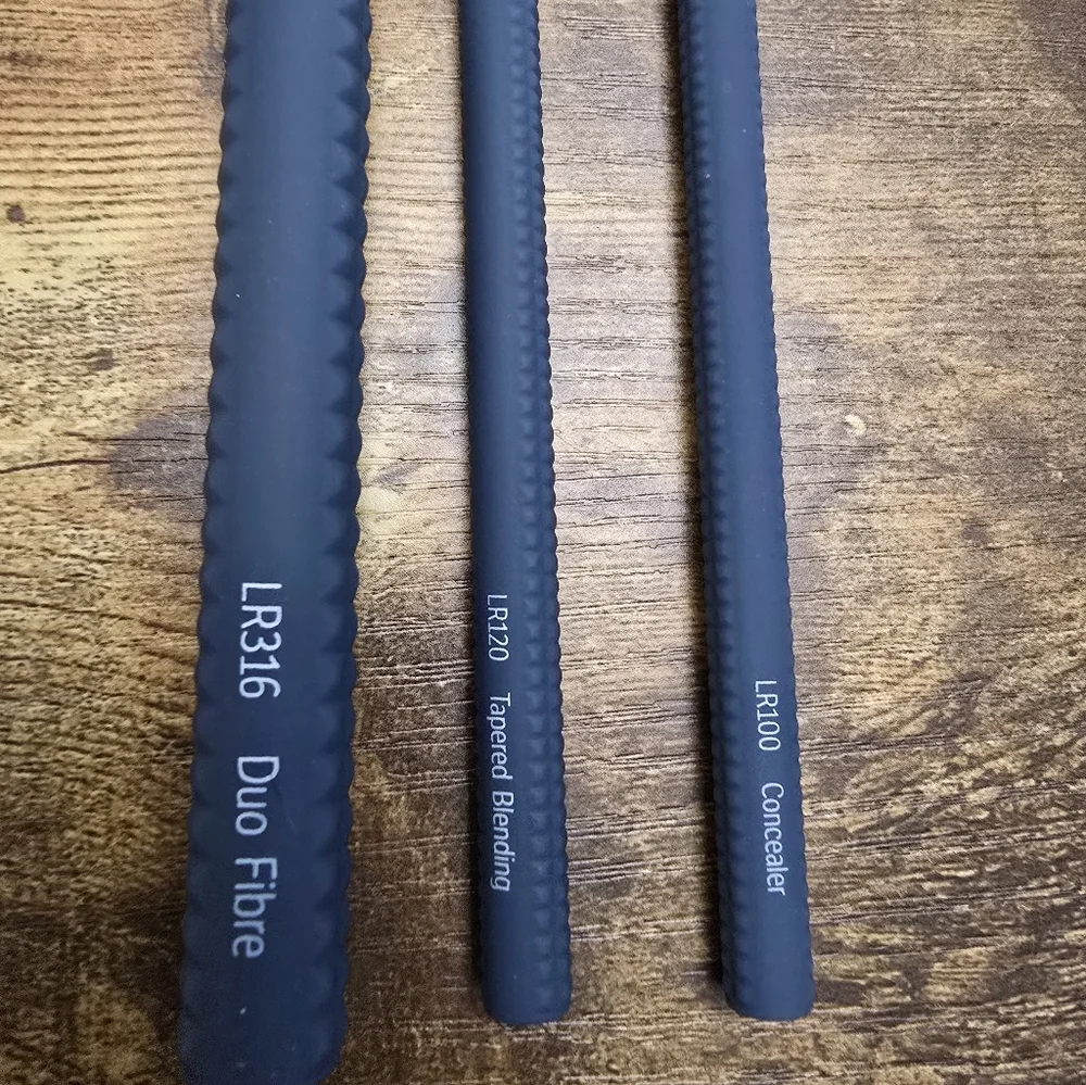 Laruce makeup brush